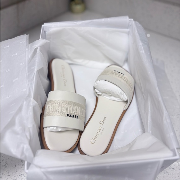DWAY Dior Women’s White Slide Sandals - Paris Logo Sz:5 - Picture 5 of 8